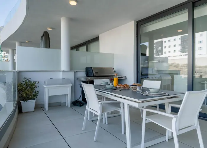 Higueron West By Gms アパート