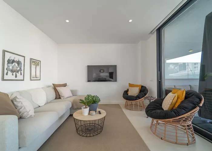 Higueron West By Gms アパート