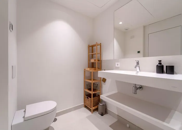 Higueron West By Gms *