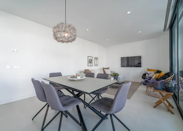 Апартаменти Higueron West By Gms