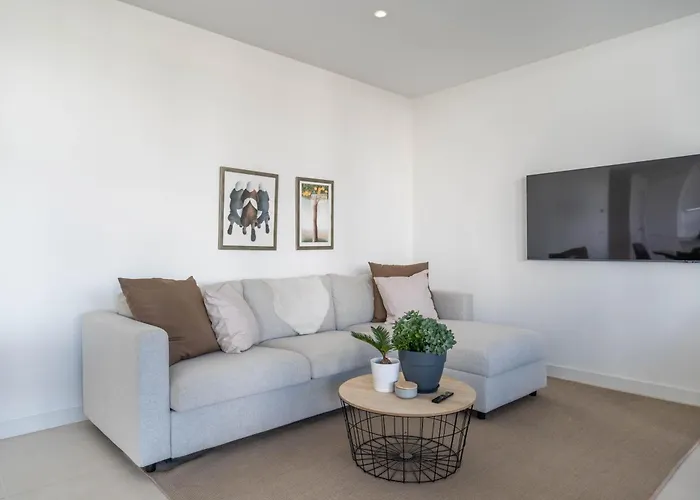 Апартаменти Higueron West By Gms *