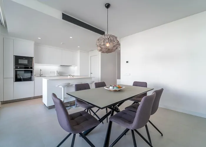 Higueron West By Gms *